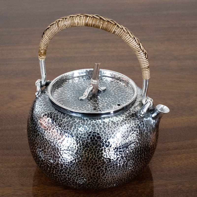 藤纽锤纹手工银壶（烧水壶）