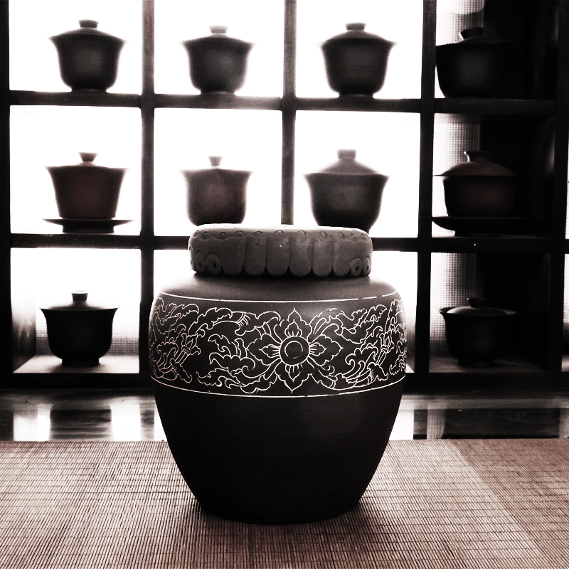 中雕普洱茶储