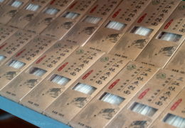 烈柴燃尽，取其灰，而制面