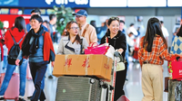 返程迎高峰 “云品”带回家
