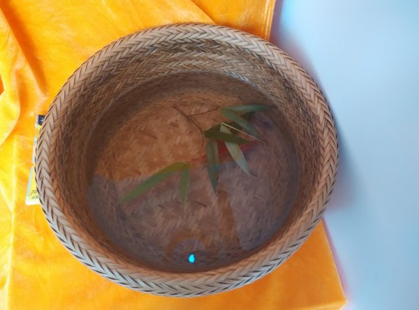 竹篮打水未必一场空,这位云南竹编大师用竹篮养金鱼